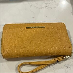 Steve Madden Wallet/Wristlet